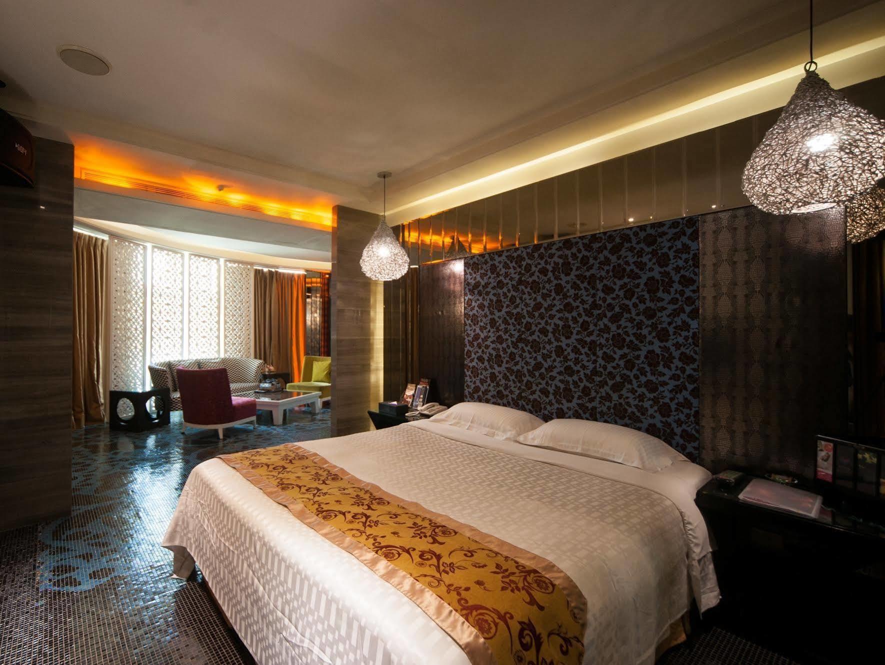 Refinement Motel Taichung Dış mekan fotoğraf
