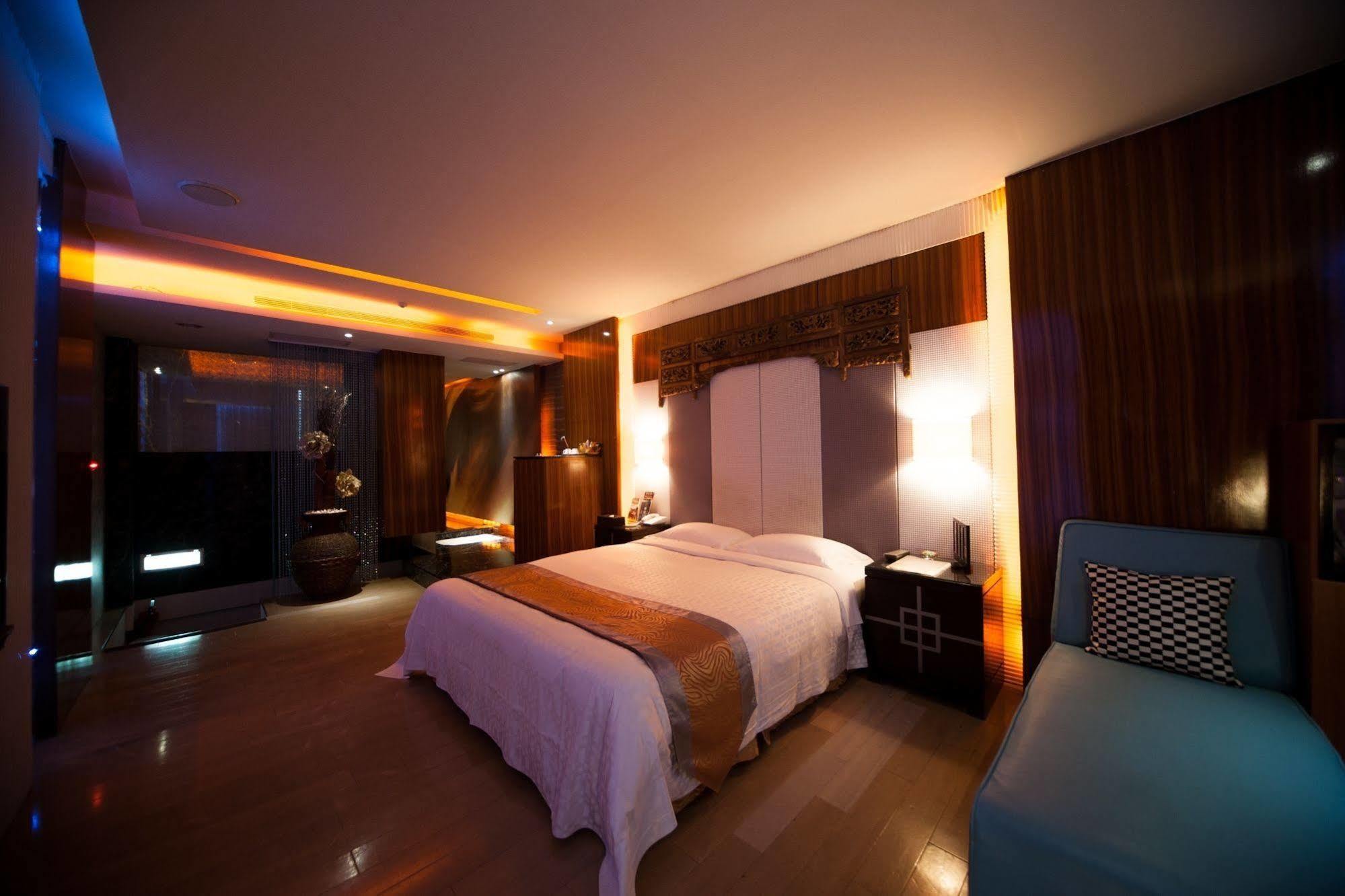 Refinement Motel Taichung Dış mekan fotoğraf