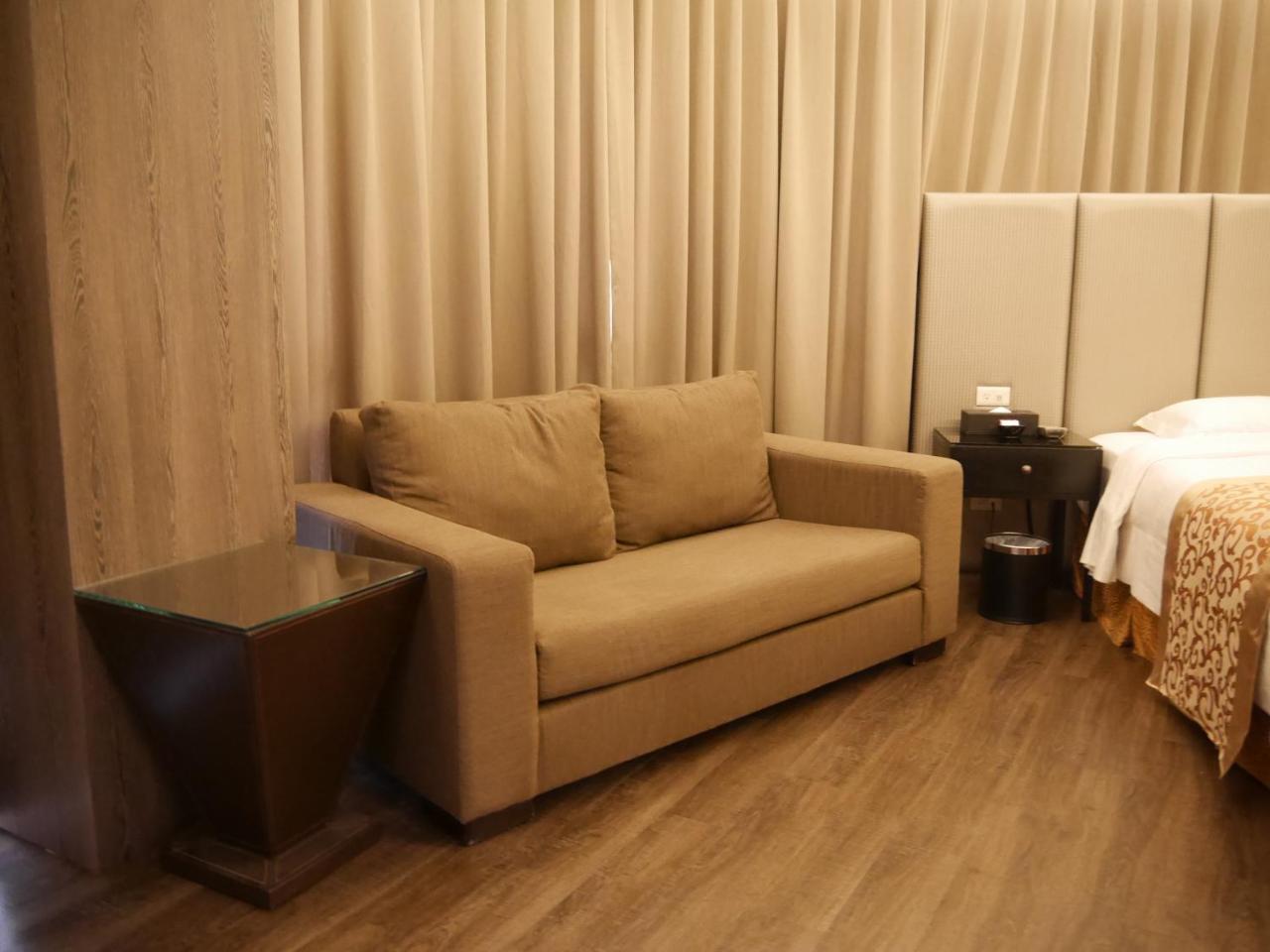 Refinement Motel Taichung Dış mekan fotoğraf