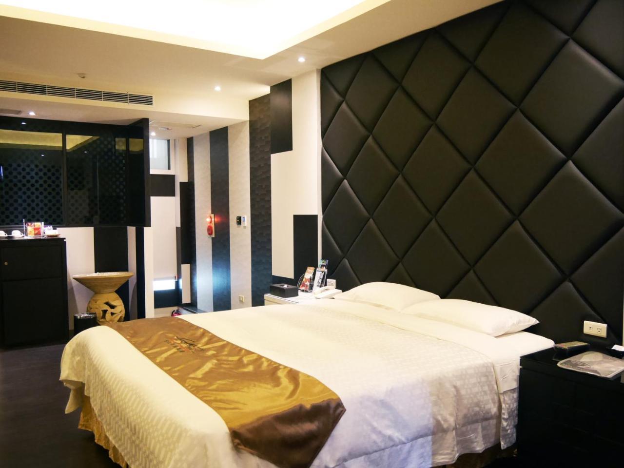 Refinement Motel Taichung Dış mekan fotoğraf